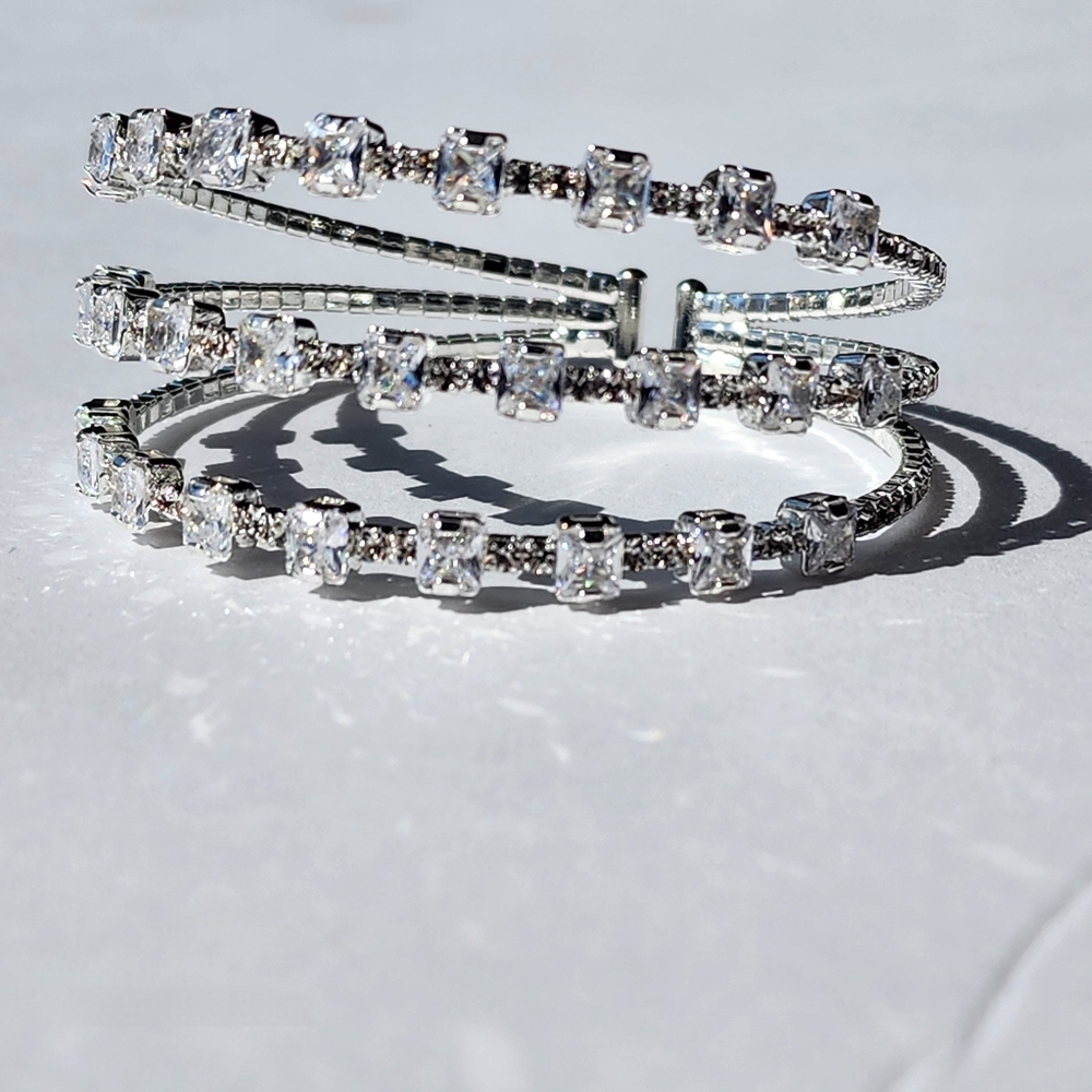 Women's Cubic Zirconia Square Cupchain Cuff Bangle - Picture 2 of 8